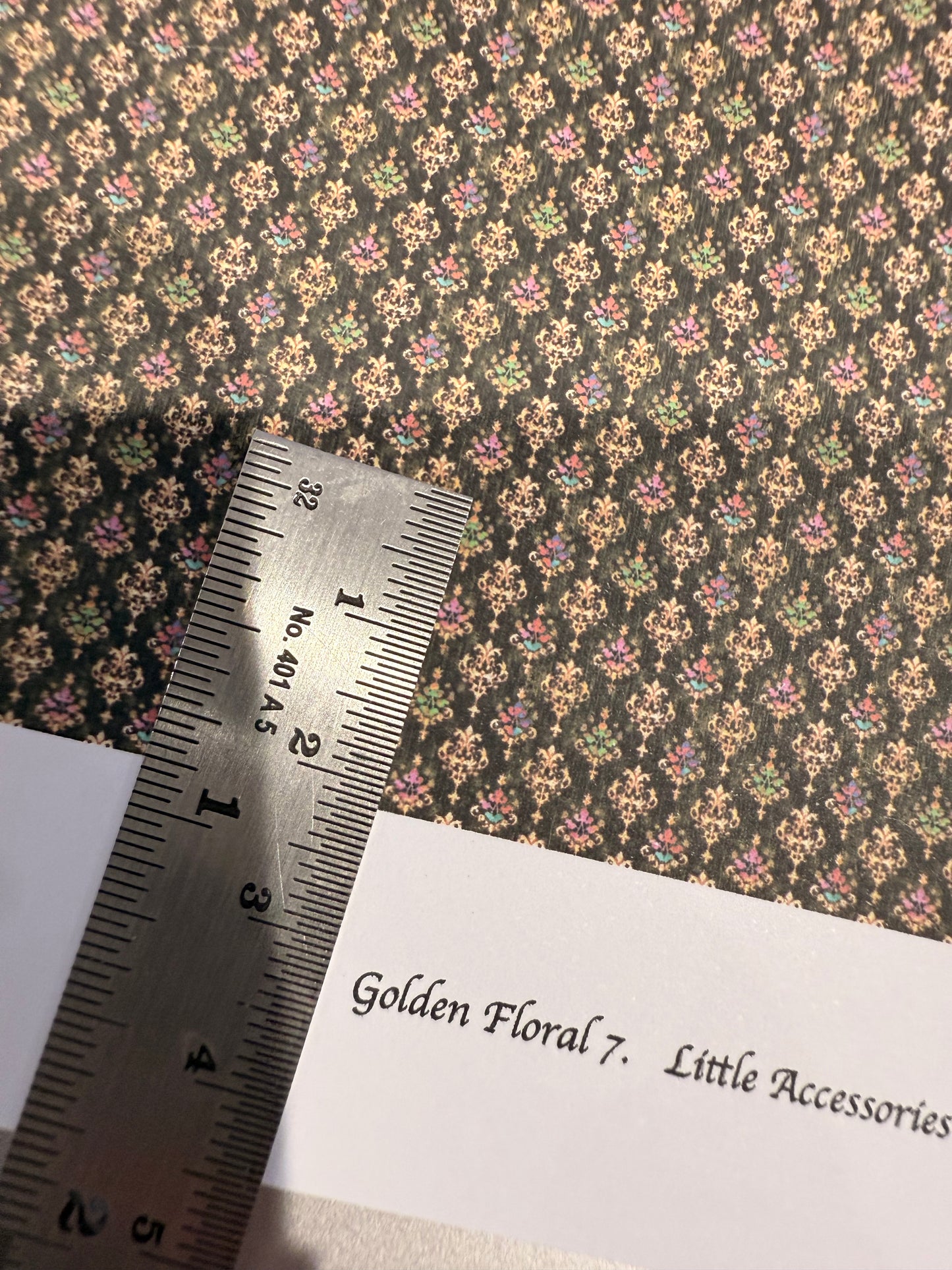 Wallpaper Victorian golden floral 7