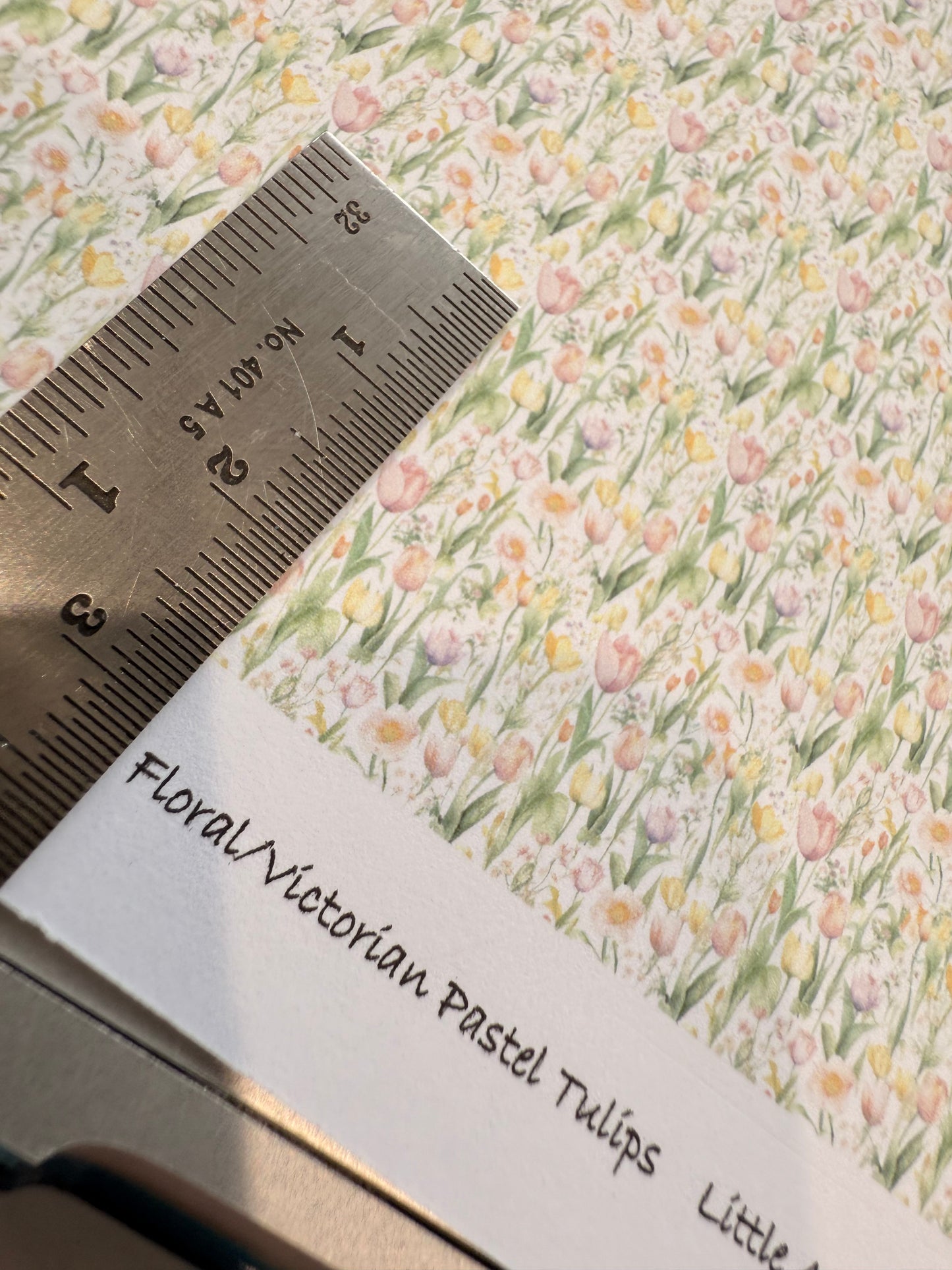 FLORAL /VICTORIAN PASTEL TULIPS 1/48