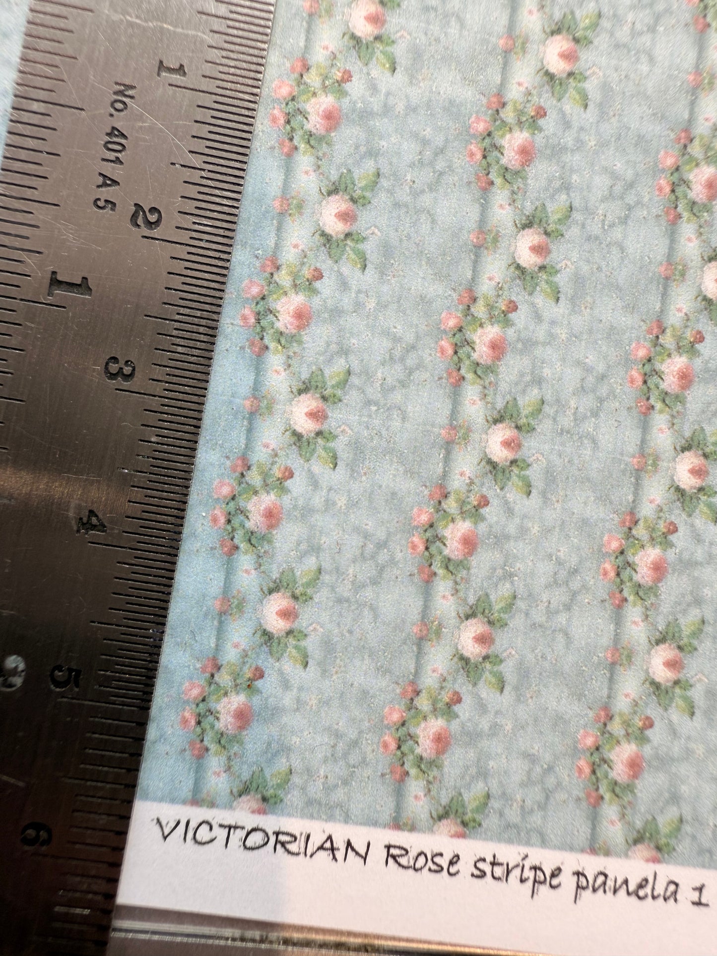 Wallpaper VICTORIAN ROSE STRIPED PANELS 1