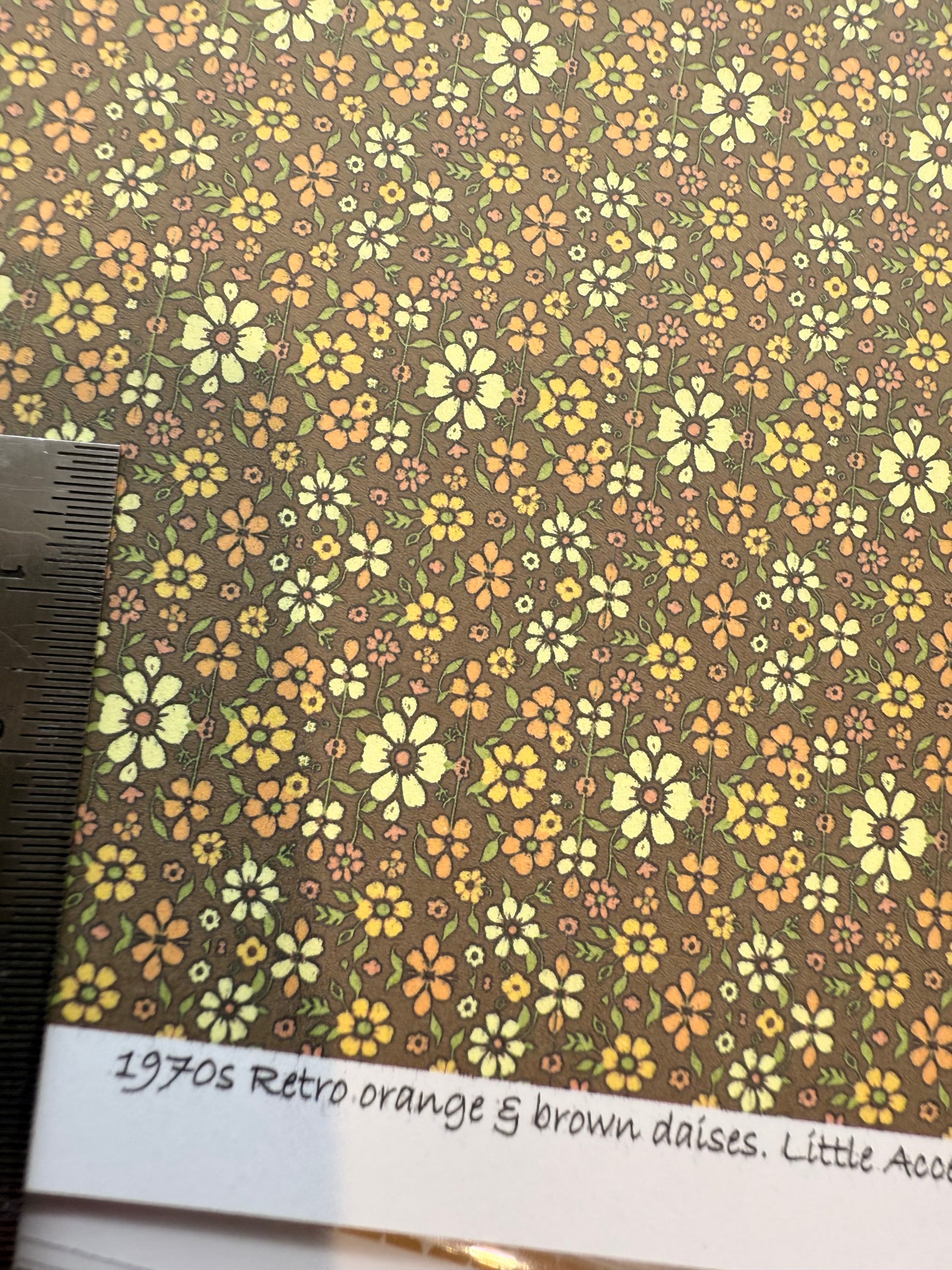 Fabric 1970s retro orange & brown daisies  1/48