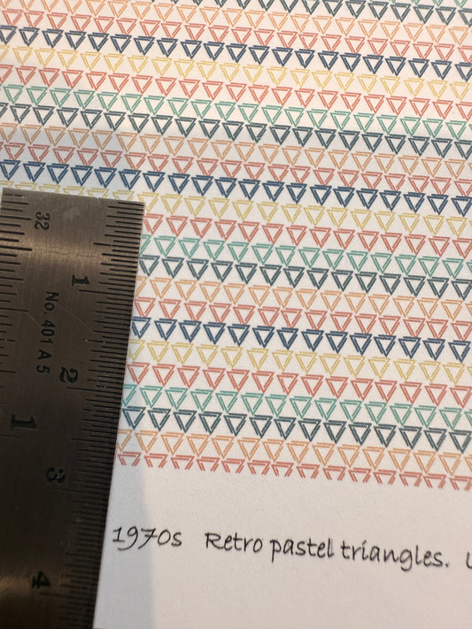 Fabric 1970s Retro pastel triangles 1/48