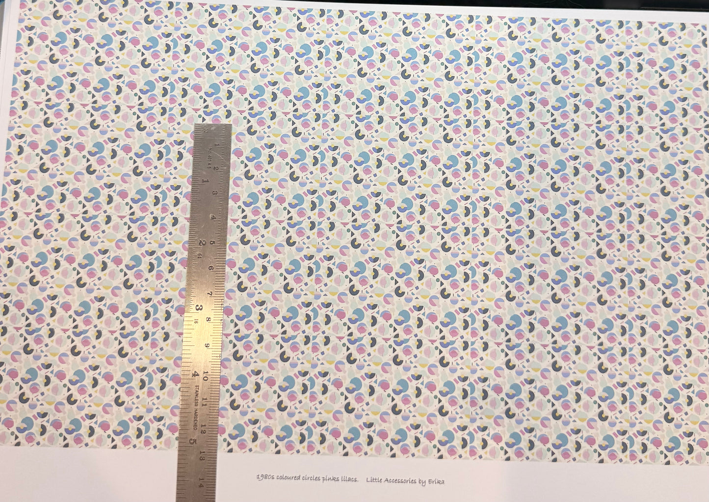 wallpaper 1980s coloured circles pinks lilacs 1/48