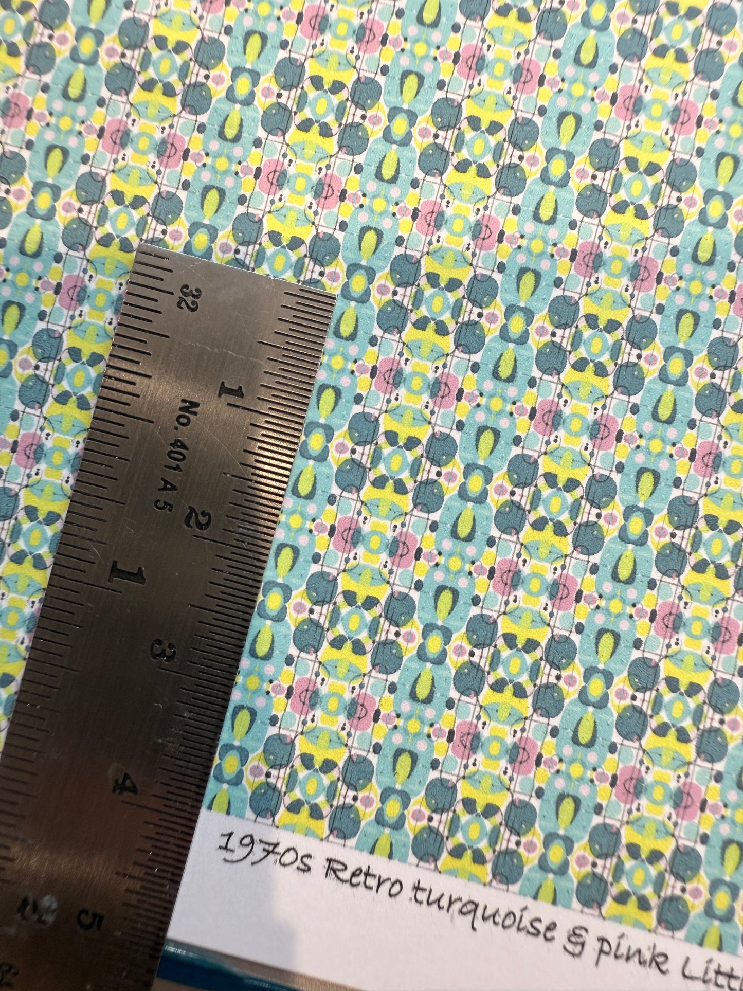 Fabric 1970s retro turquoise  & pink 1/48