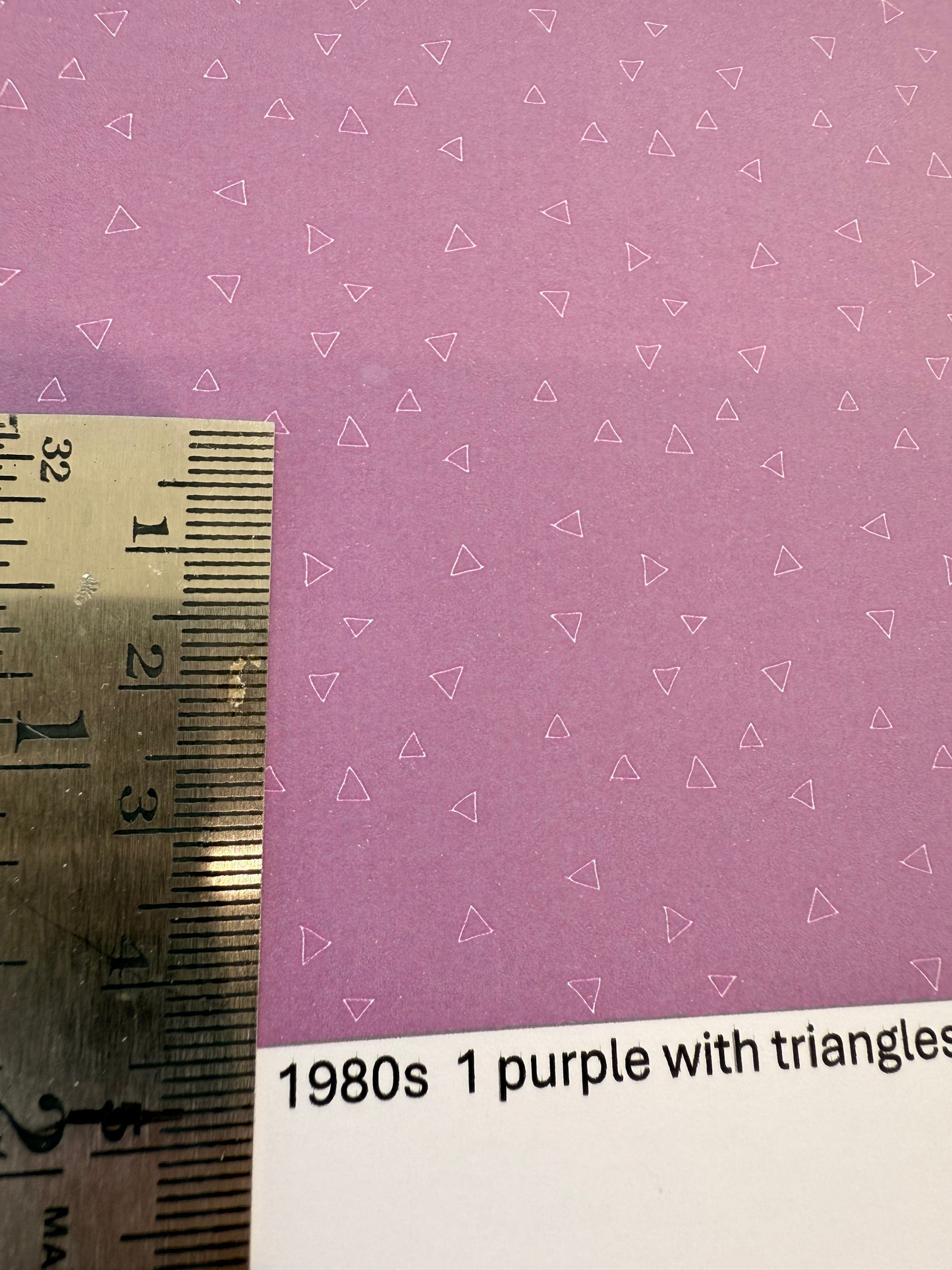 WALLPAPER 1980S 1 PURPLE WITH TRIANGLES