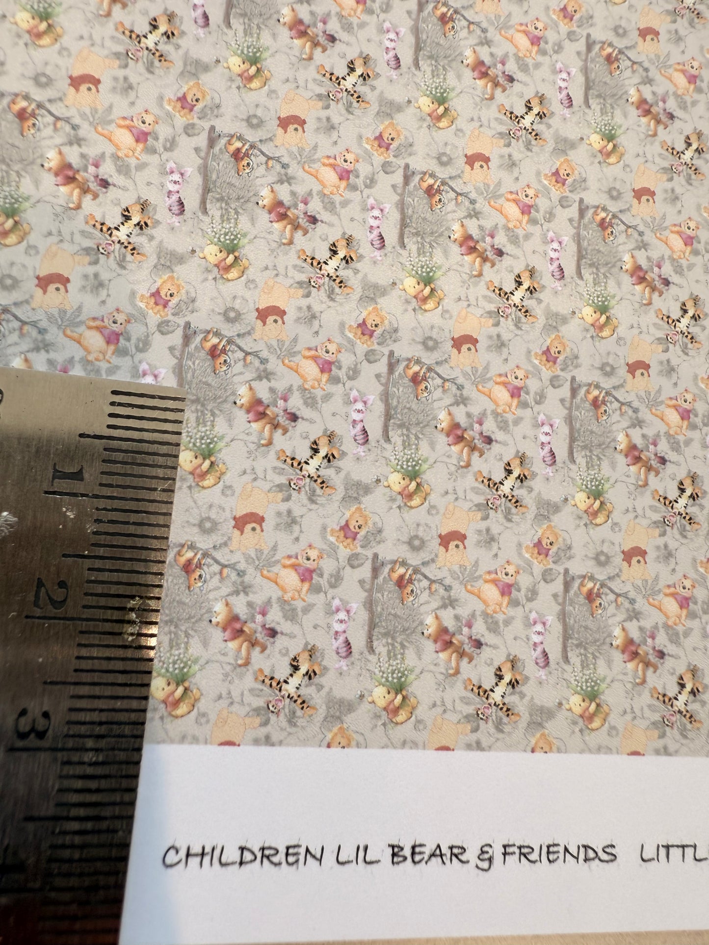 FABRIC CHILDREN LIL BEAR & FRIENDS 1/48