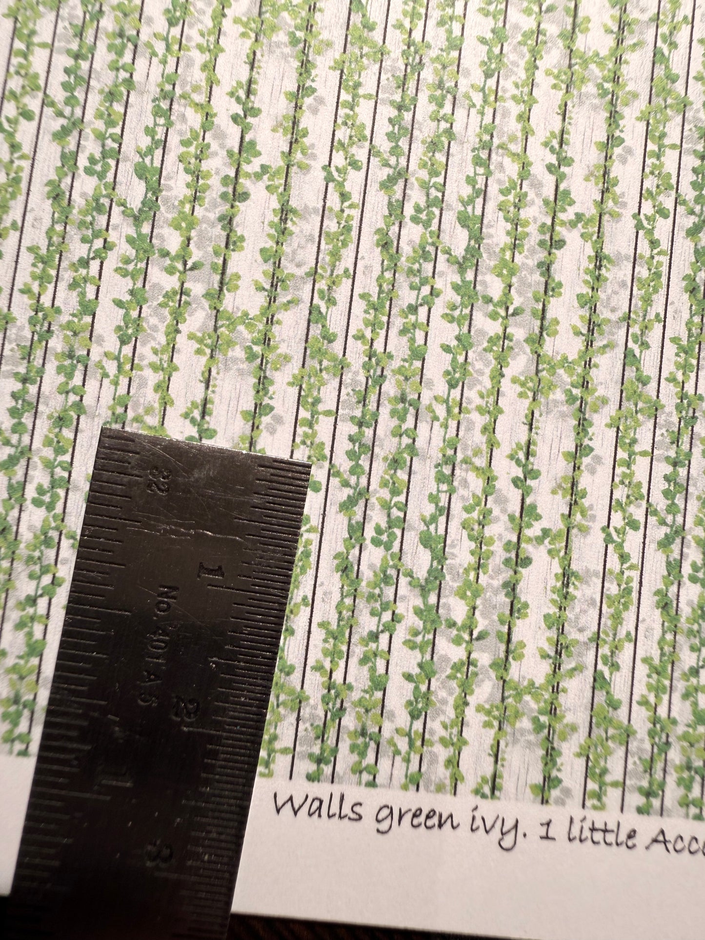 outside walls/Victorian  green ivy 1/48