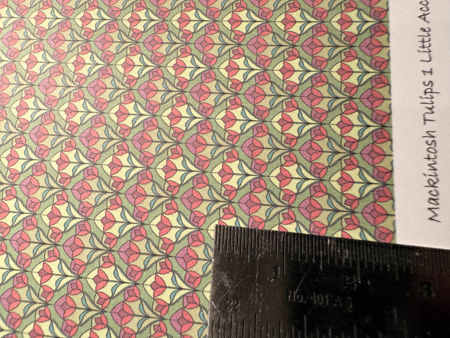 WALLPAPER MACKINTOSH TULIPS 1