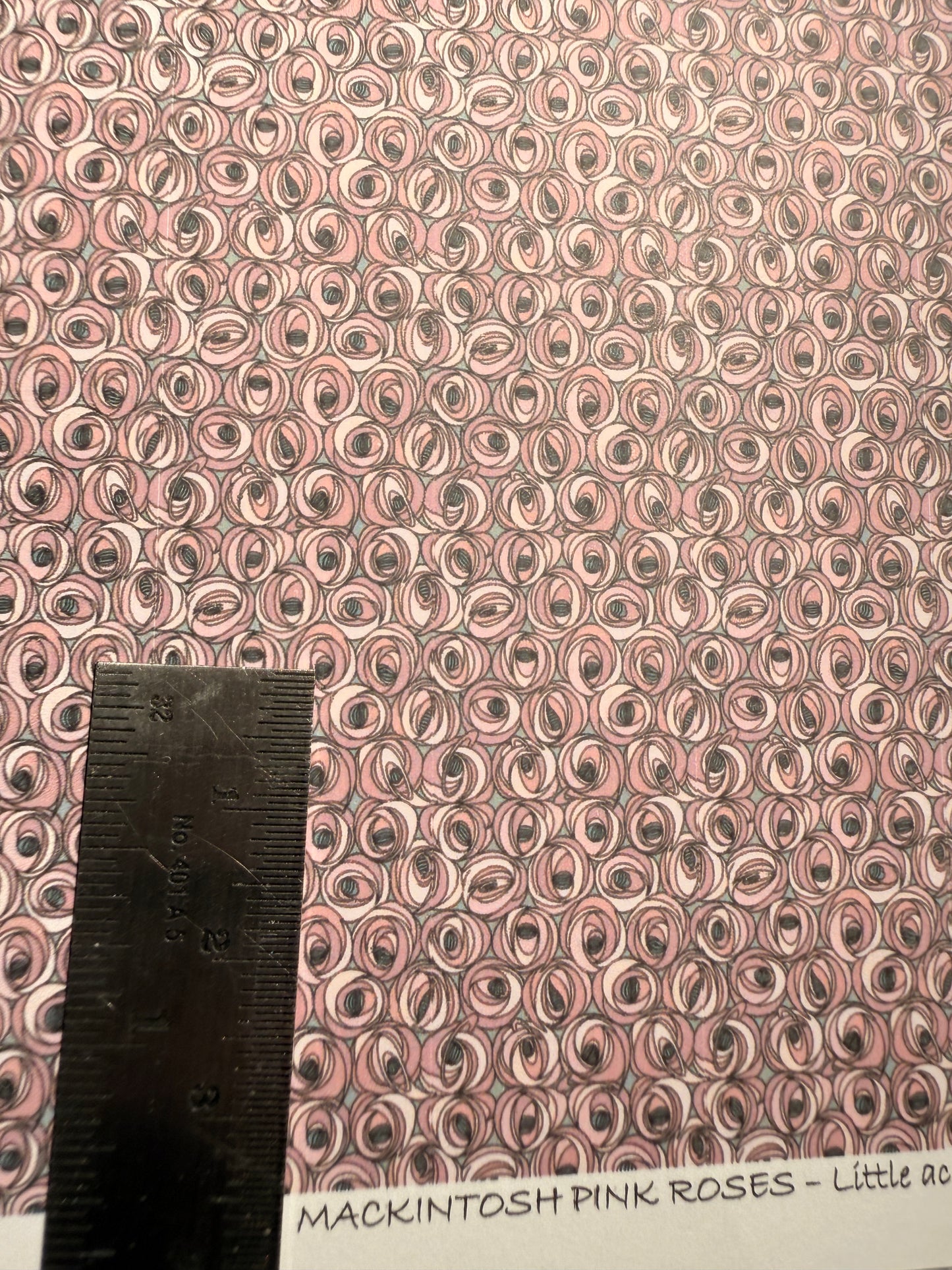 WALLPAPER MACKINTOSH PINK ROSES