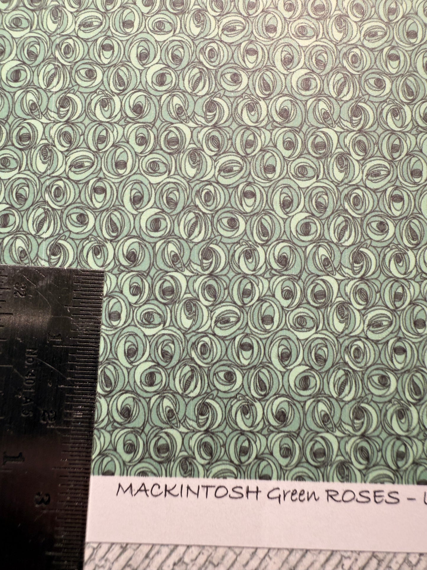 WALLPAPER MACKINTOSH GREEN ROSE