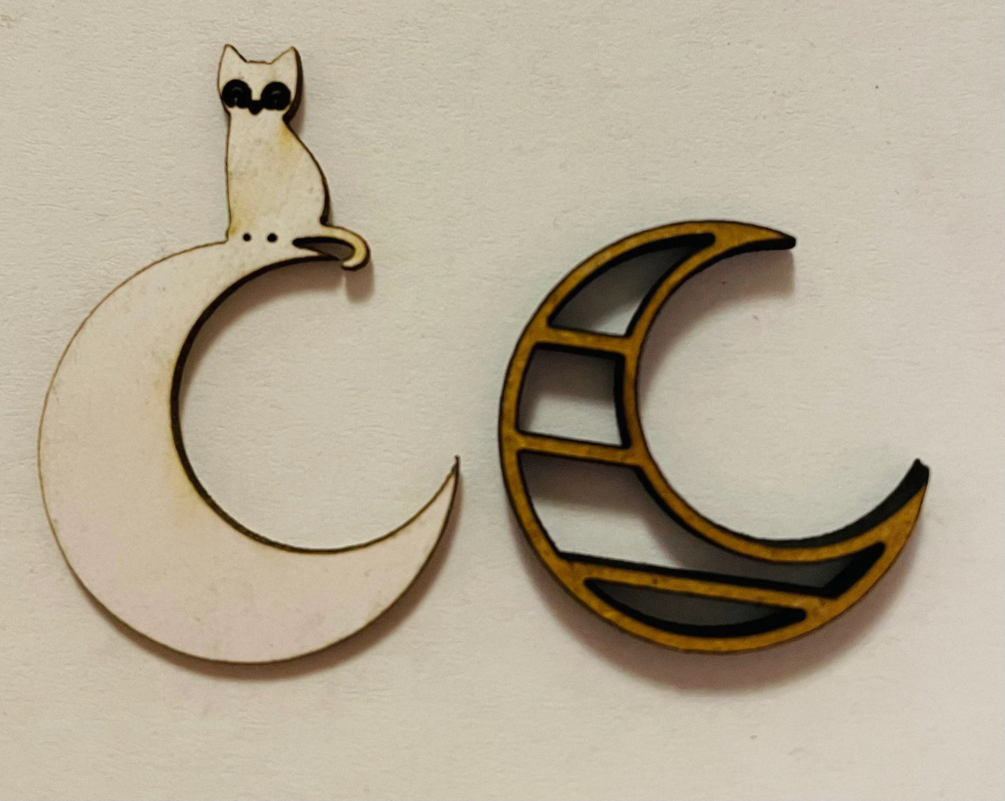 HOMEMAKING. CAT CRESCENT MOON WALL SHELF. 1/48th scale KIT