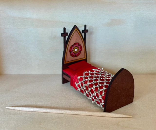 Tudor rose and crosses bed. 1/48th scale KIT