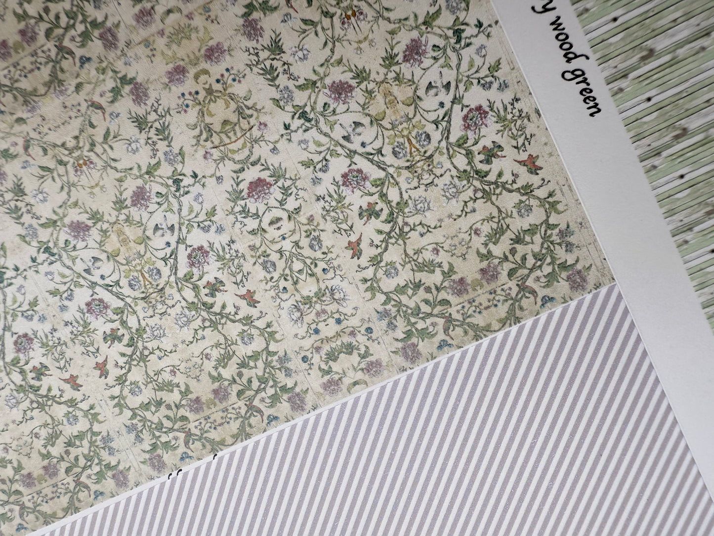 PACK wallpaper VICTORIAN pretty panel & buttermilk