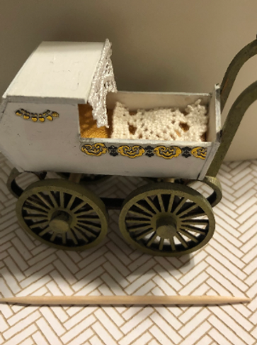 Homemaking. collection. PRAM WITH REMOVABLE CARRIAGE. 1/48th scale KIT