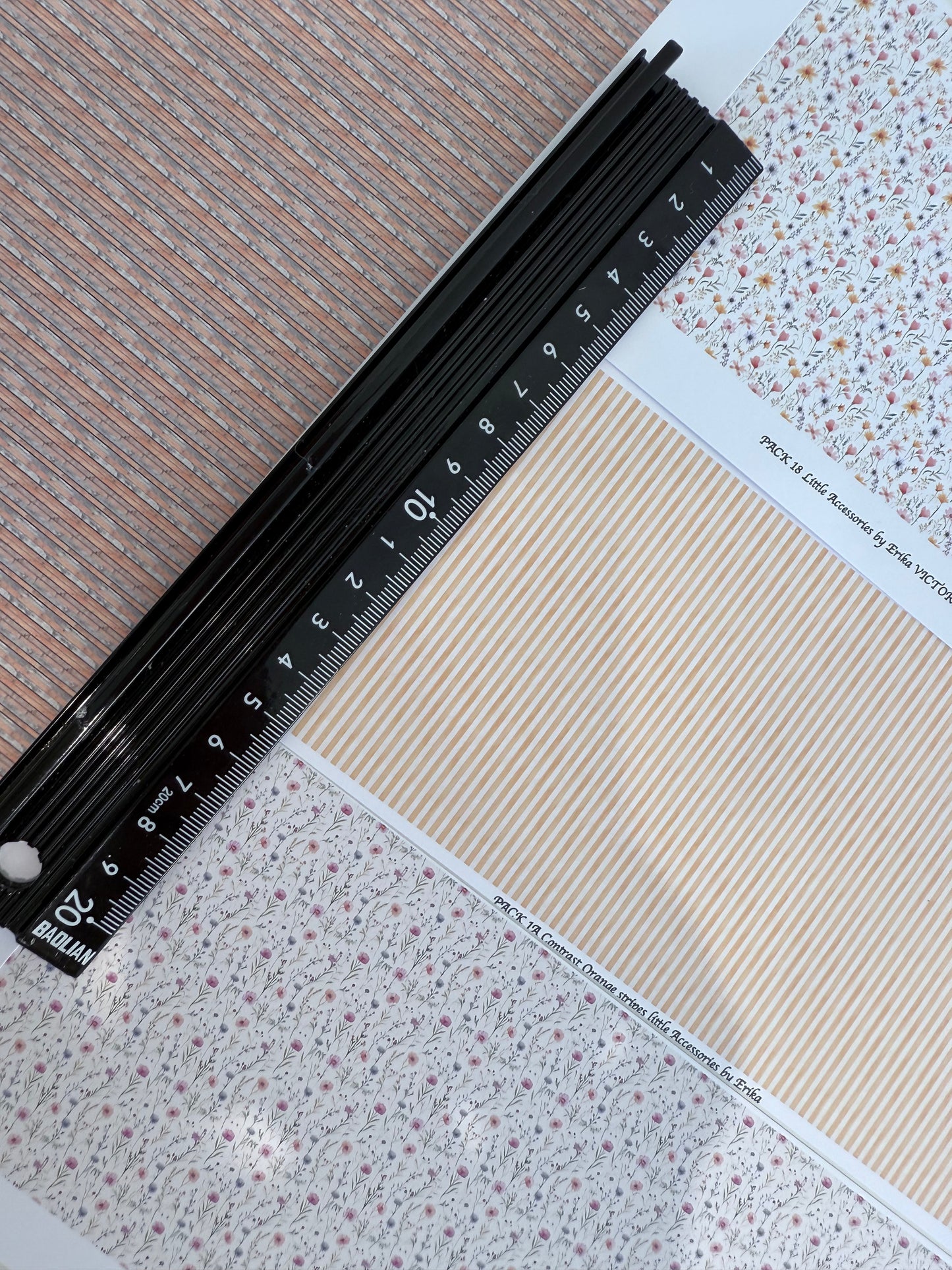 PACK 18 Victorian floral peach gold