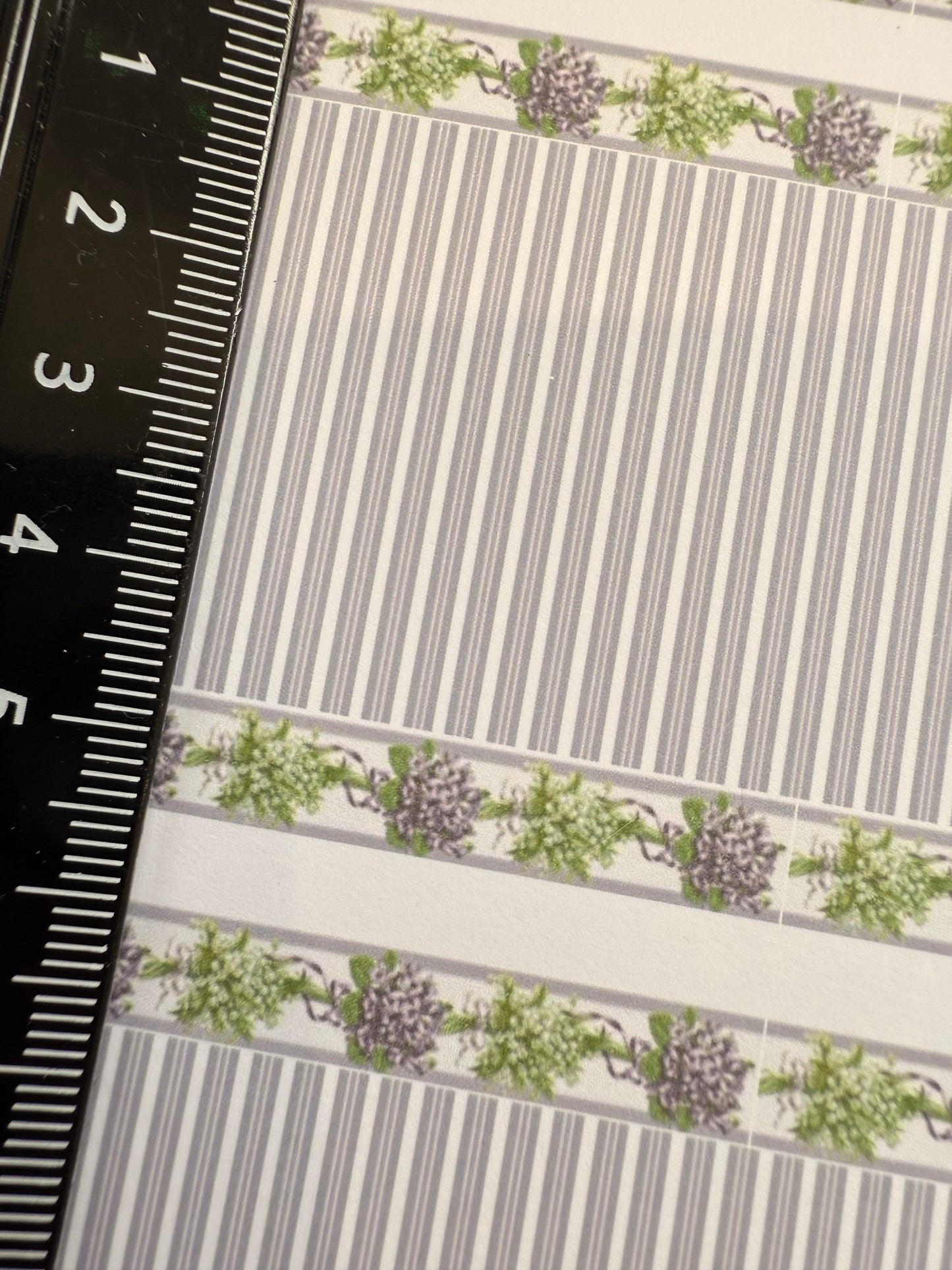 wallpaper lavender stripes lilac with border