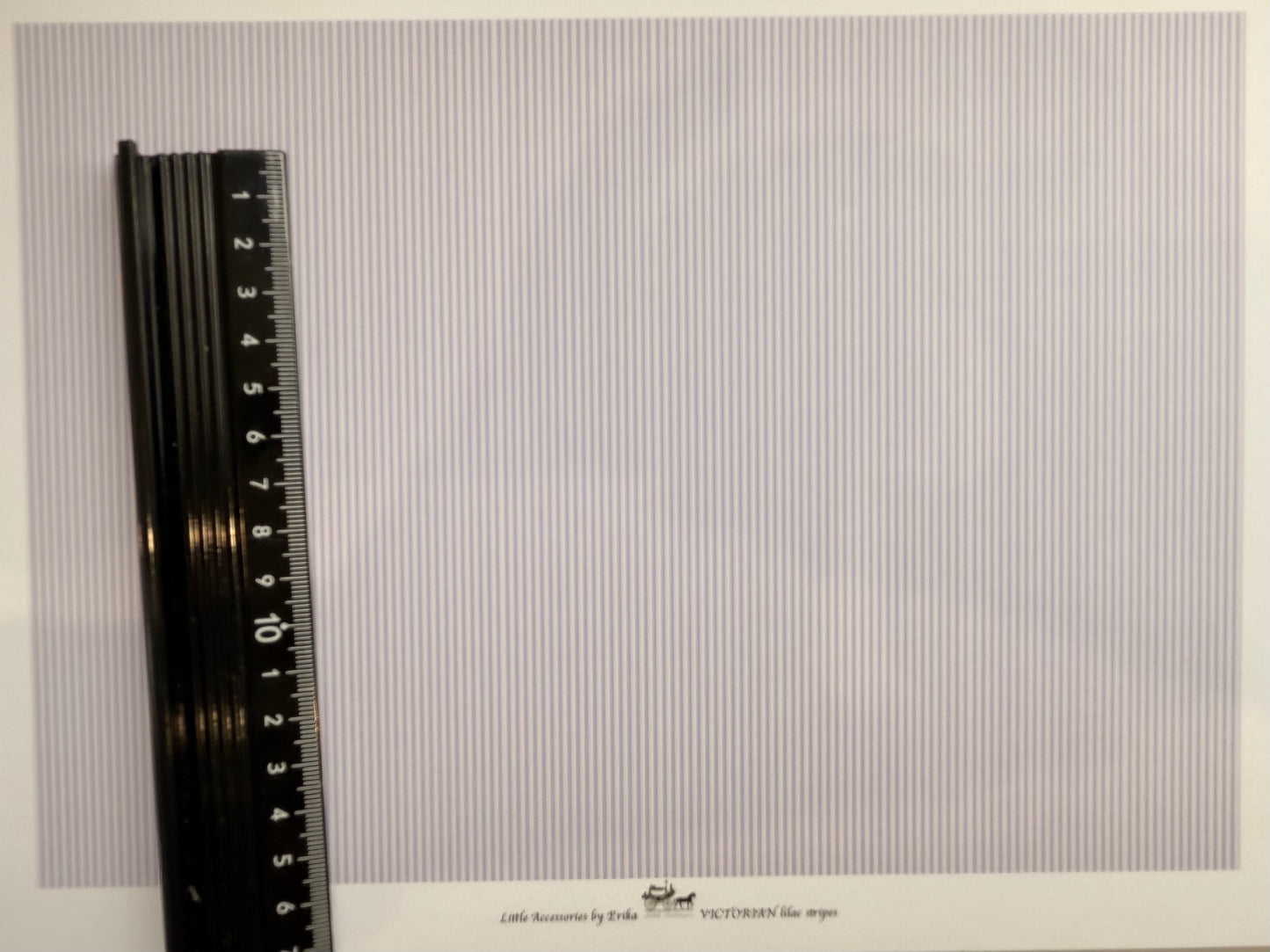 FABRIC Victorian lilac stripes