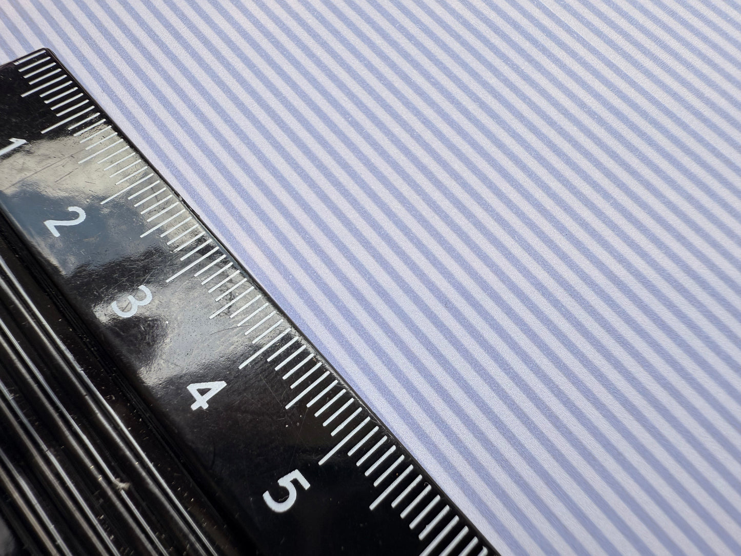 FABRIC Victorian lilac stripes