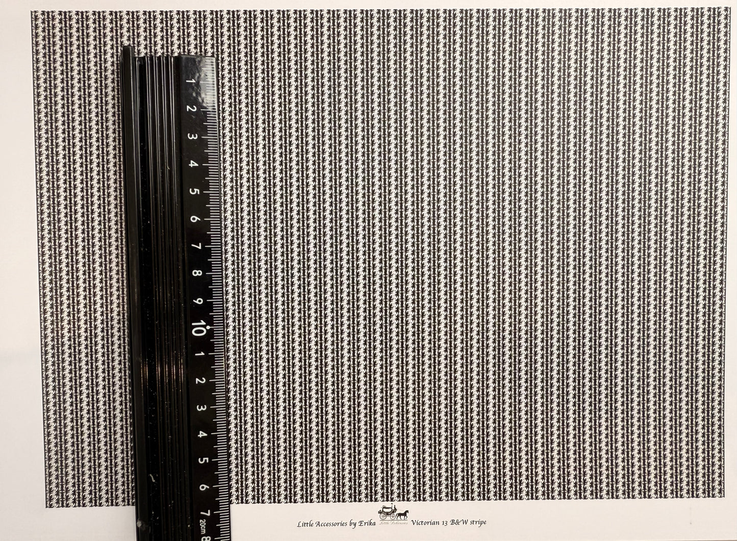 Wallpaper B&W stripe