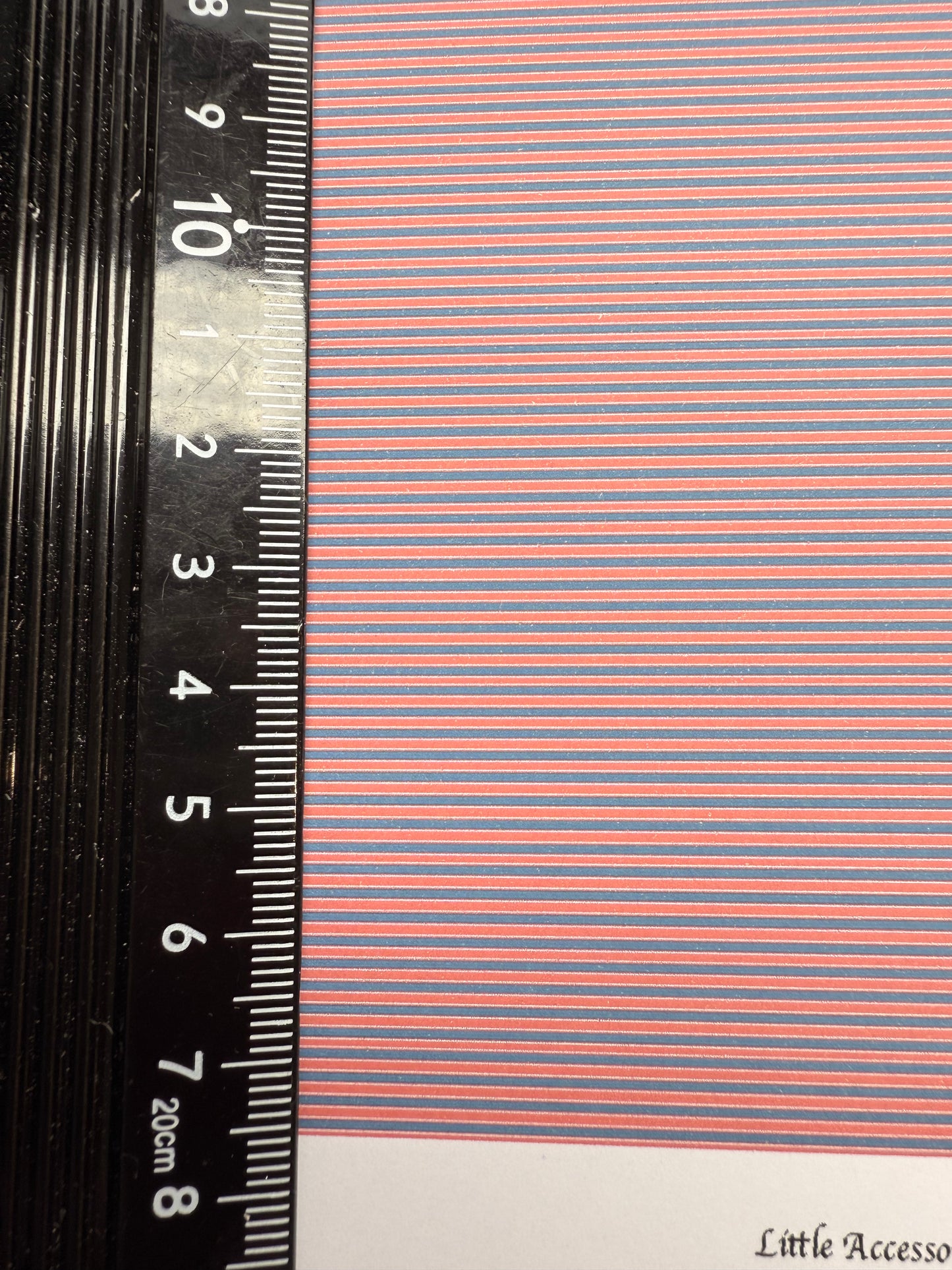 Wallpaper Contrast stripes horizontal R/W/B