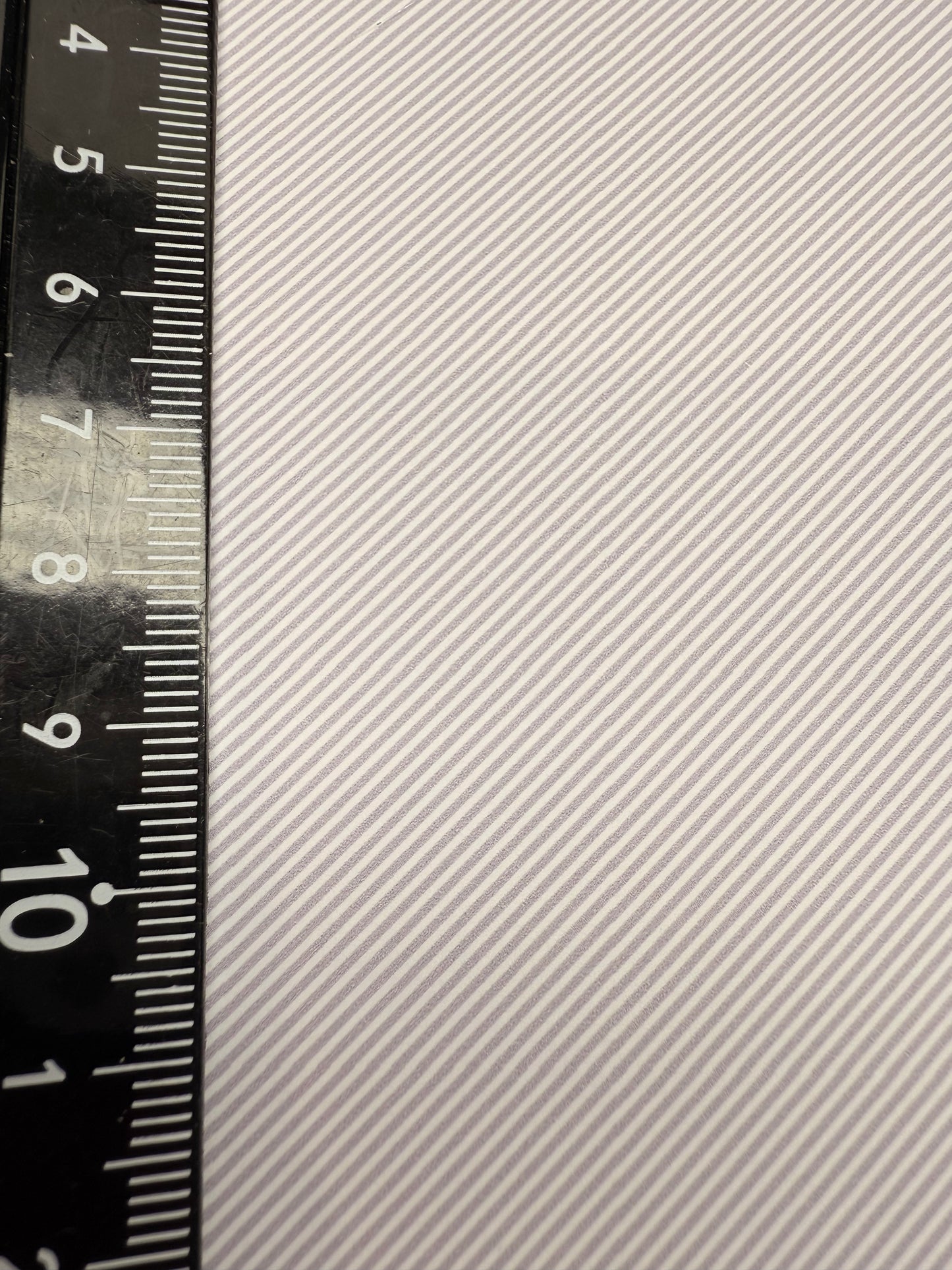 Wallpaper Contrast stripes diagonal 3 purple