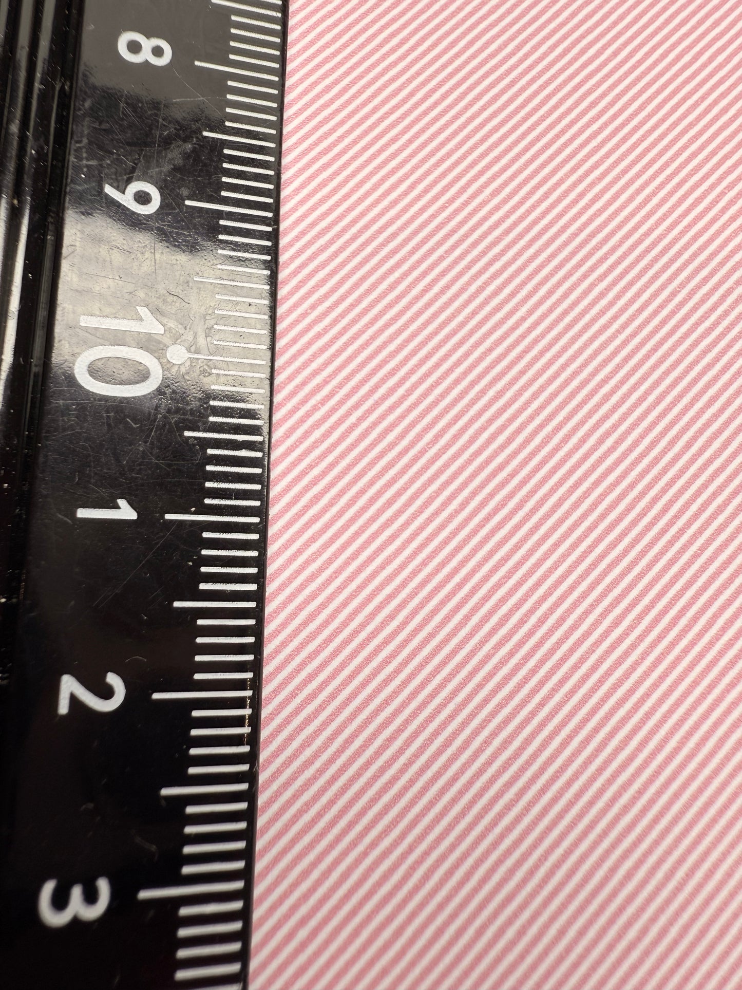 Wallpaper contrast stripes 1 red