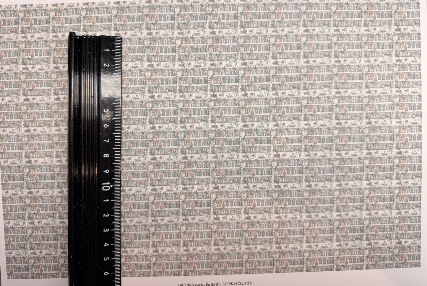 WALLPAPER CONTRAST BOOKSHELVES 1