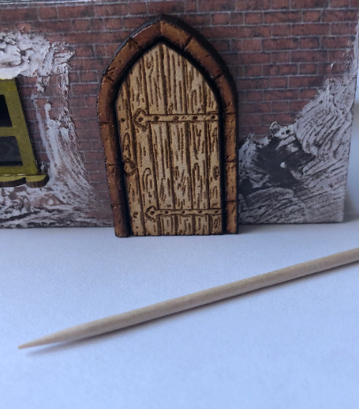 Merlin & King Arthur, Medieval collection. DOOR & SURROUND. 1/48th scale kit