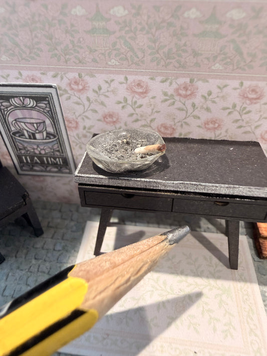 Mackintosh dresser 1/48th scale