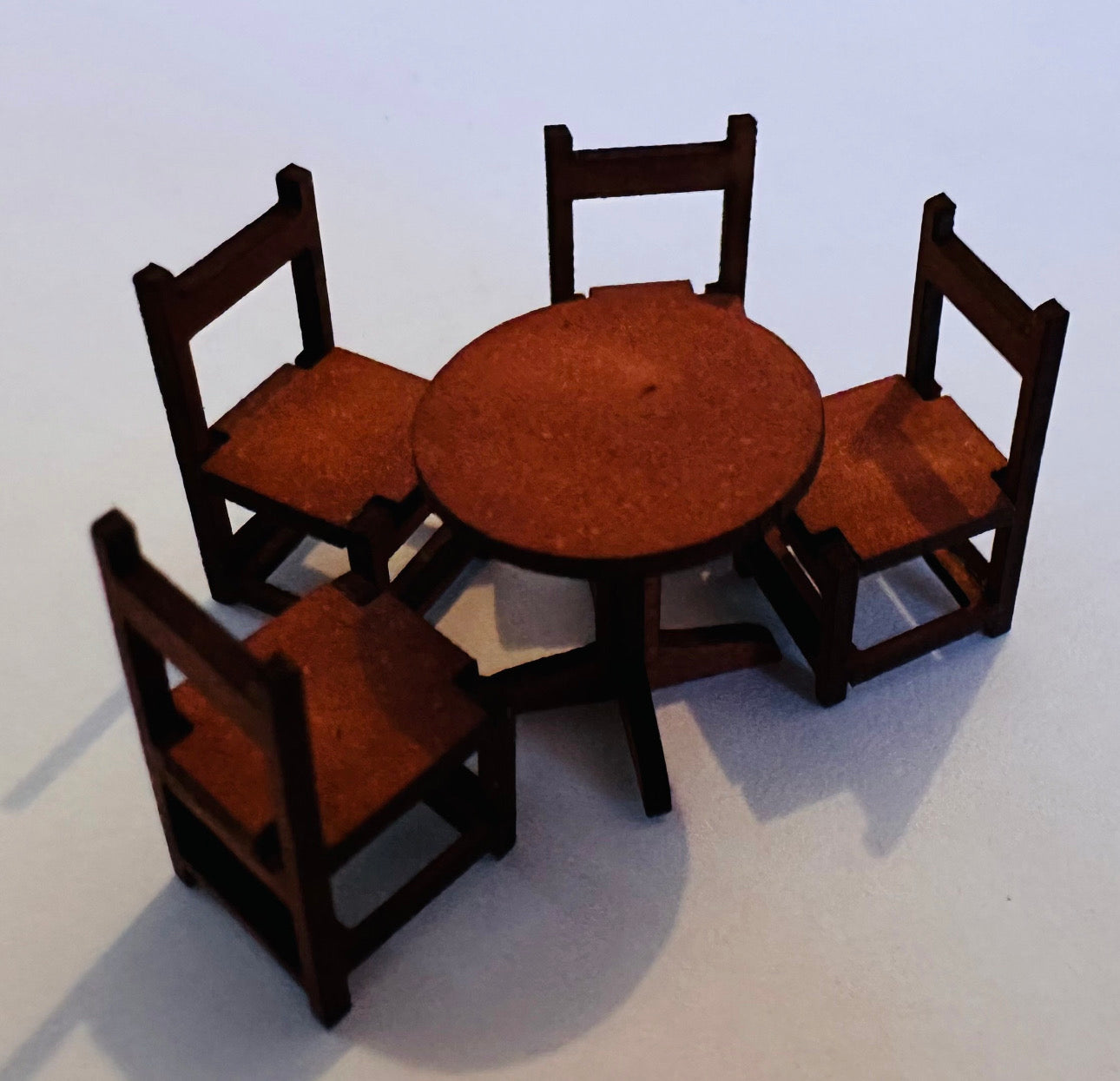 Wild West collection.TABLE & CHAIRS. 1/48th scale kit