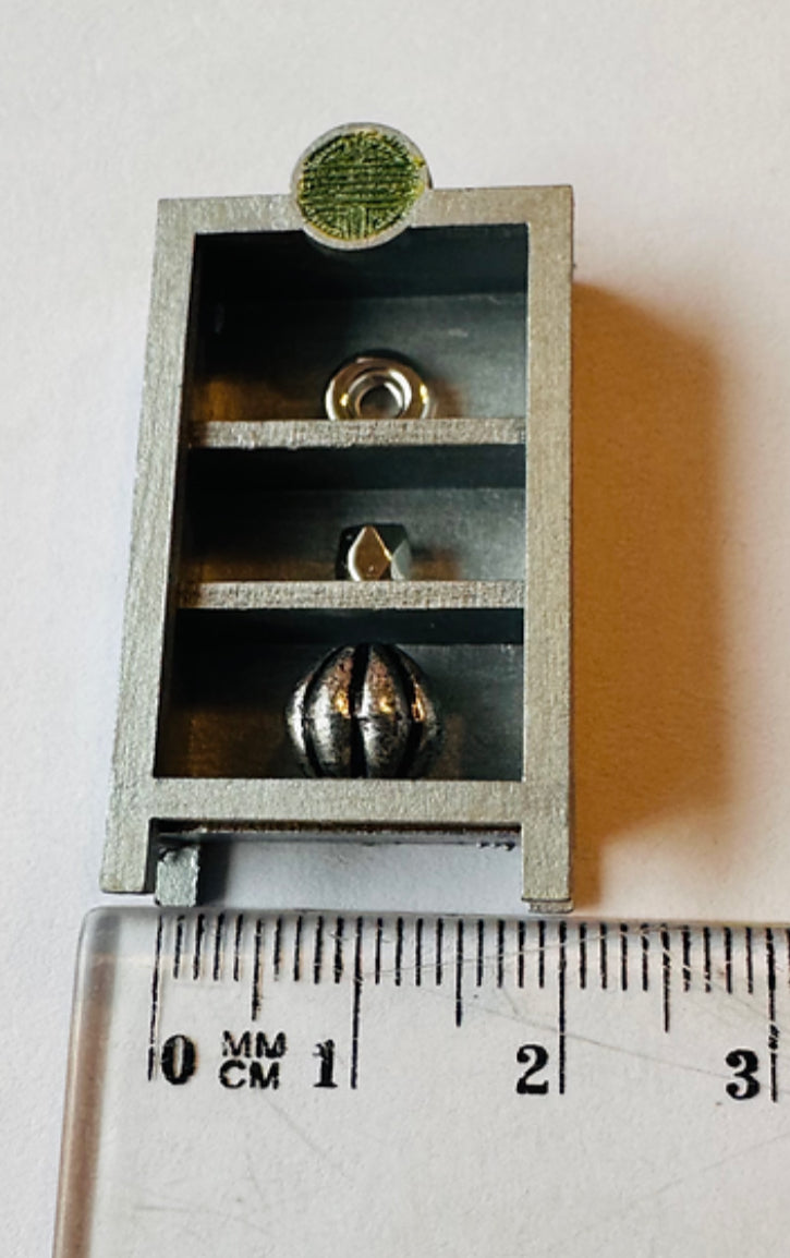 Chinese style bookcase, 1/48