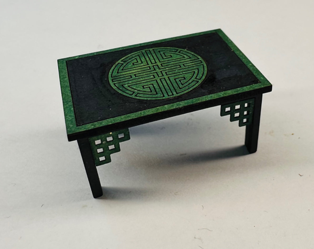 Chinese table and 4 chairs, 1/48th scale KIT