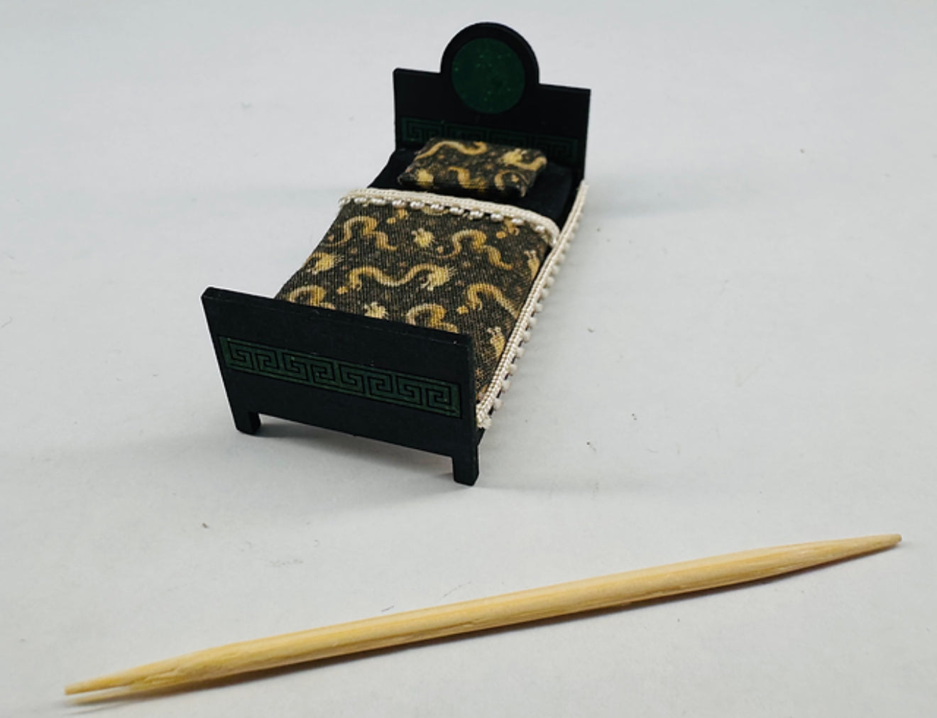 Chinese single bed,1/48th scale kit