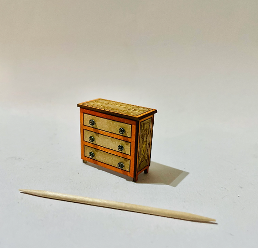 DECORATIVE COLLECTION. 3 DRAWER CHEST. 1/48th scale KIT